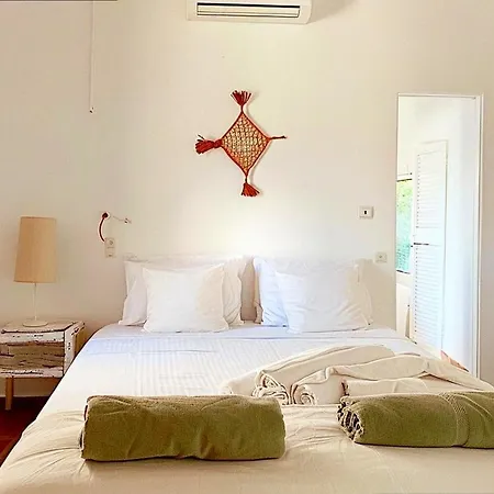 Vakantiehuis Monsora For 10 Guests In Firá