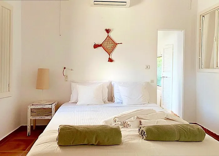 Vakantiehuis Monsora For 10 Guests In Firá