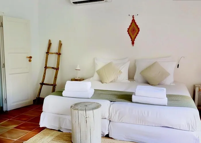 Vakantiehuis Monsora For 10 Guests In